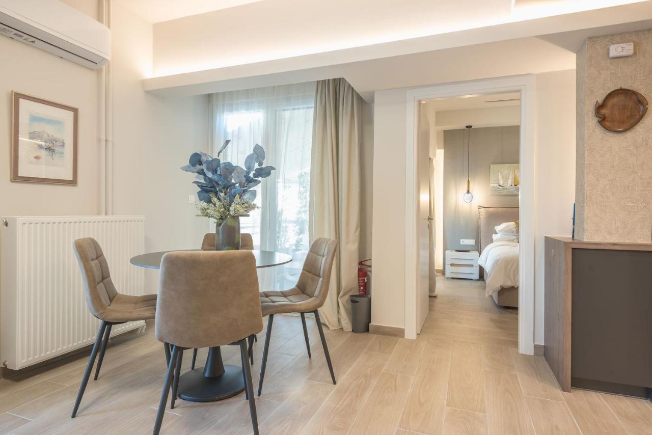 Beautiful & Renovated Aprtm In Piraeus Lejlighed Eksteriør billede